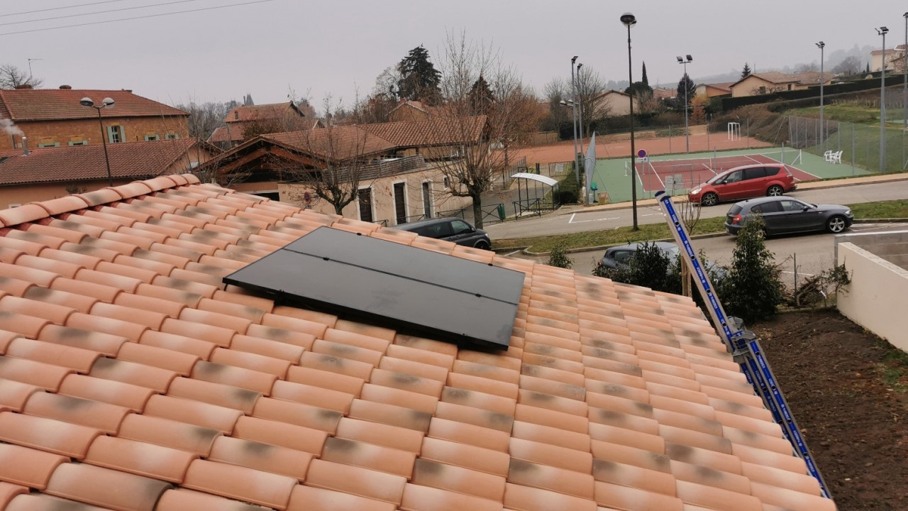 Installation photovoltaïque à Lacenas