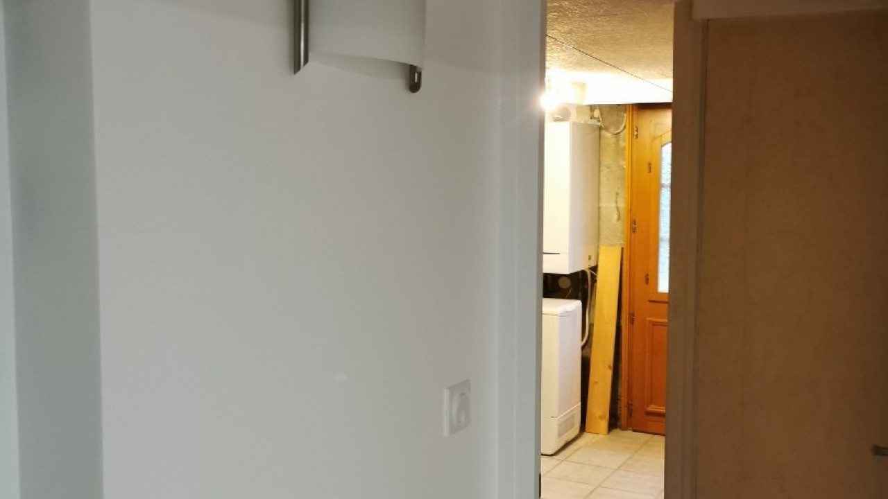 Aménagement d'un garage en local d'activité pour un cabinet d'osthéopathe à BELLEVILLE EN BEAUJOLAIS