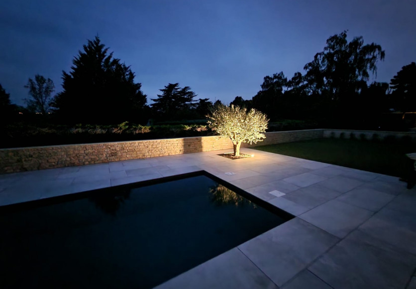 Installation éclairage extérieur pour une villa à côté de Lyon