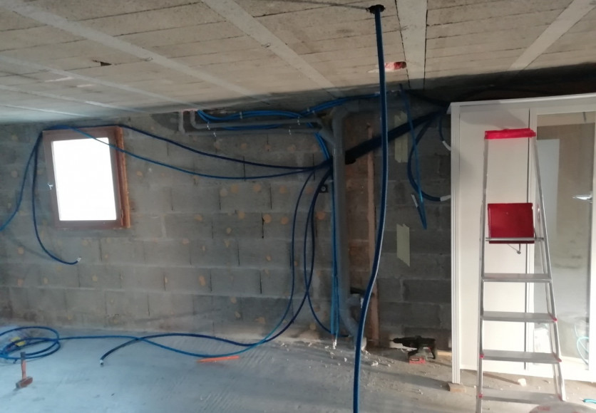 Aménagement d'un garage en local d'activité pour un cabinet d'osthéopathe à BELLEVILLE EN BEAUJOLAIS