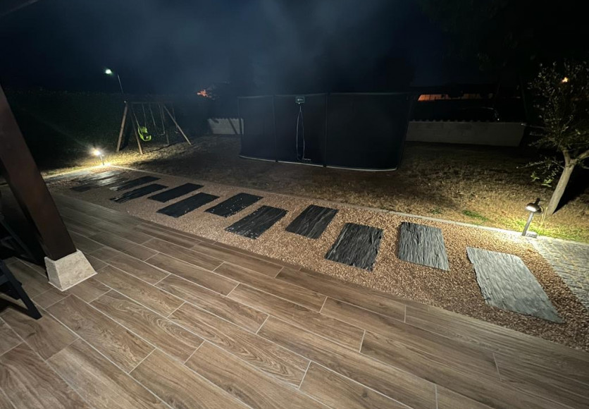 Installation éclairage extérieur pour une villa à Belleville en Beaujolais