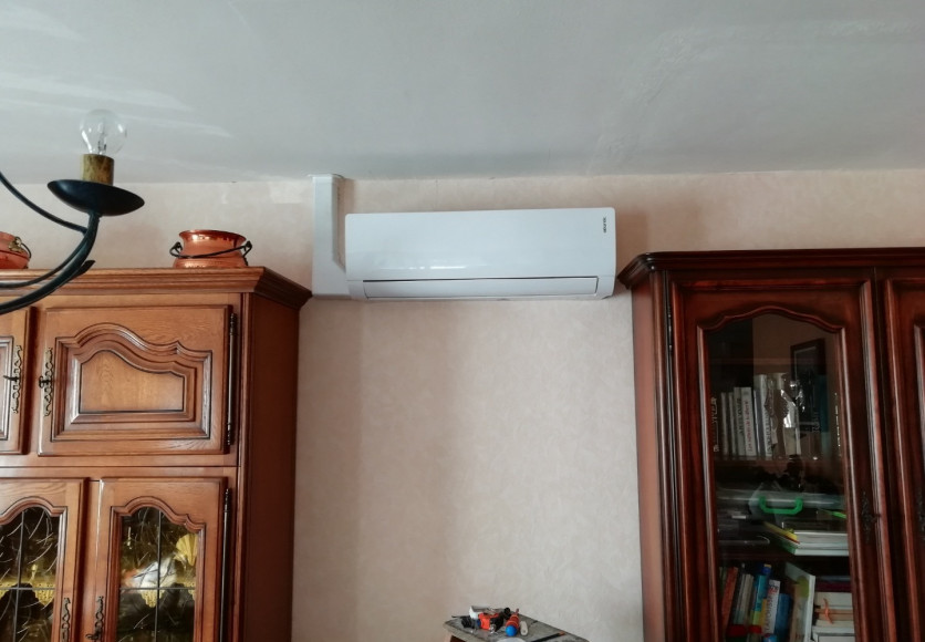 Installation d'une climatisation BI-SPLITS dans une villa à DENICÉ