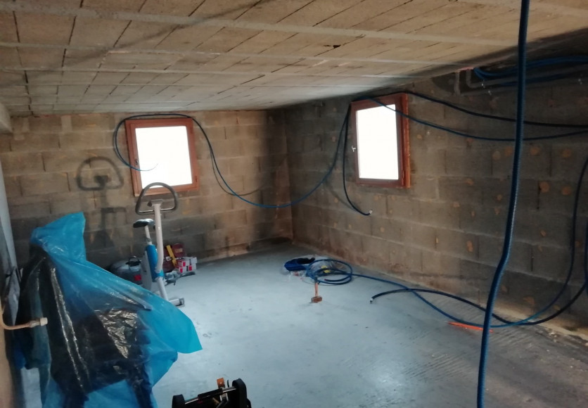 Aménagement d'un garage en local d'activité pour un cabinet d'osthéopathe à BELLEVILLE EN BEAUJOLAIS