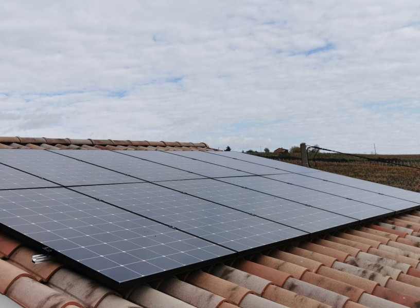 Installation photovoltaique à Saint Etienne la Varenne, à côté de Villefranche sur Saone